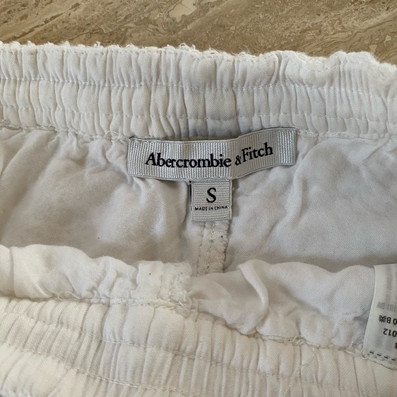 Y2K 90”s Victorian Romantic Abercrombie and Fitch white crochet shorts size S - Picture 12 of 12